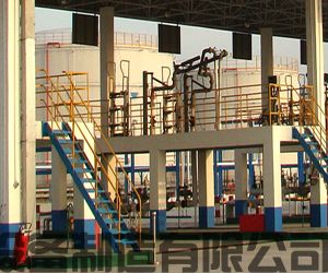 中航油云南分公司定制采購的一批AL1401汽車頂部裝卸鶴管已發往使用現場(1) 中航油云南分公司定制采購的一批AL1401汽車頂部裝卸鶴管已發往使用現場(1)