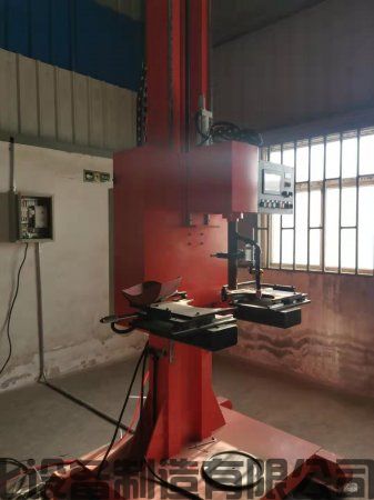 江蘇領(lǐng)超引進(jìn)四套全自動焊接設(shè)備(2) 江蘇領(lǐng)超引進(jìn)四套全自動焊接設(shè)備(2)